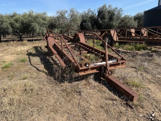 Lot 76